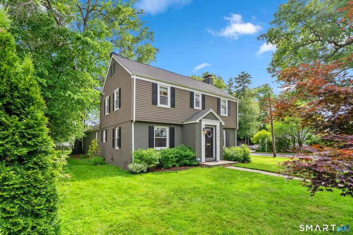 Property Photo:  1735 Asylum Avenue  CT 06117 