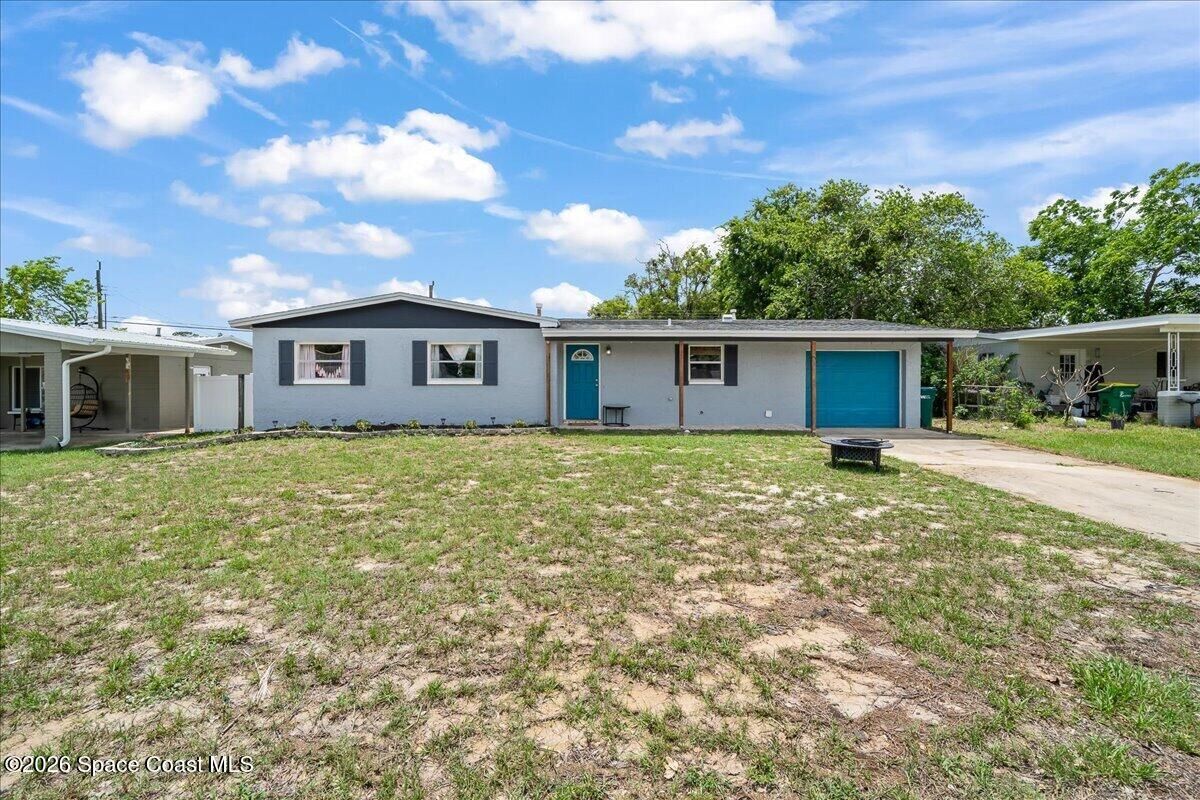 Property Photo:  4850 Key Madeira Drive  FL 32780 