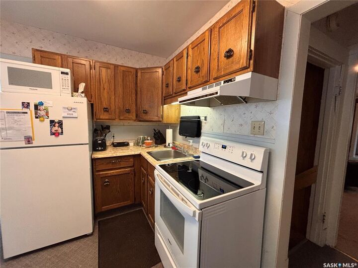 Property Photo: 212 3rd Avenue E SK S0L 1S0