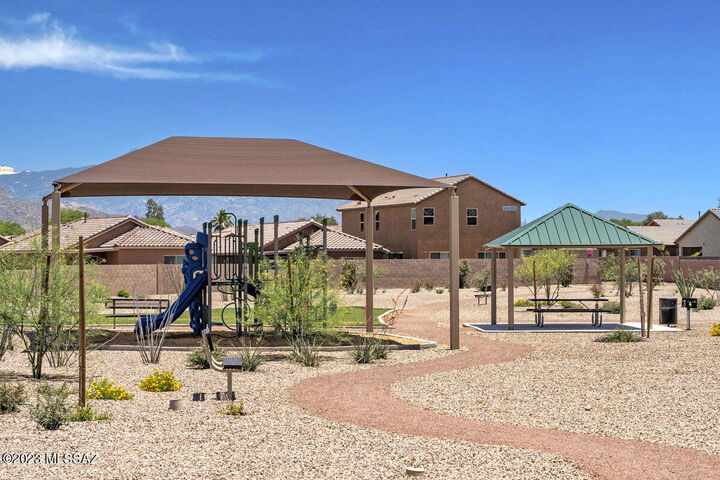 Property Photo: 4466 S Downshift Drive AZ 85730