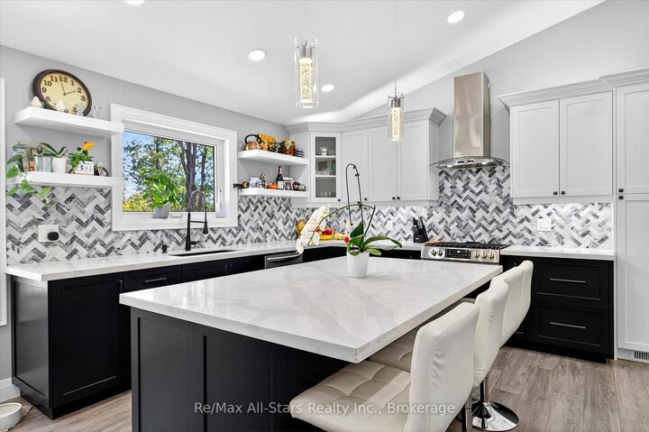 Property Photo: 9 Lytle Lane ON K0M 2B0