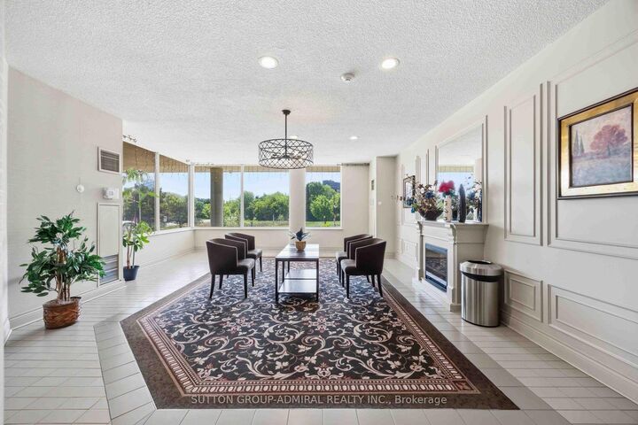 Property Photo: 326 Major Mackenzie Drive 220 ON L4C 8T4
