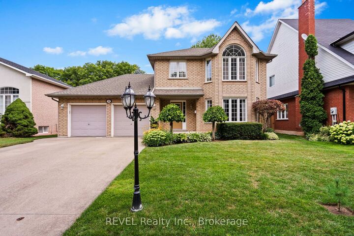 98 Debora Drive — photo 1