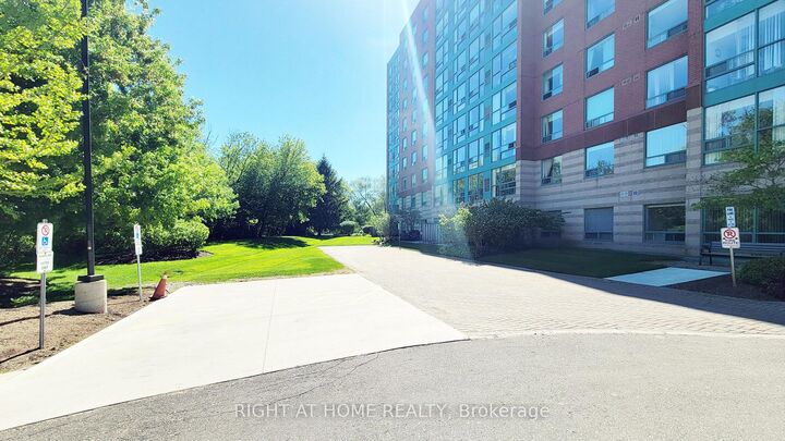 Property Photo: 55 Blue Springs Drive 302 ON N2J 4T3