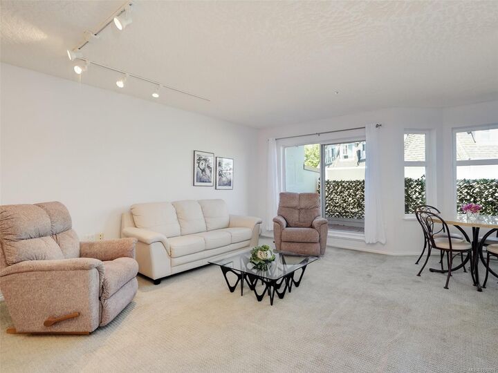 Property Photo: 1521 Church Ave #312 BC V8P 5T7