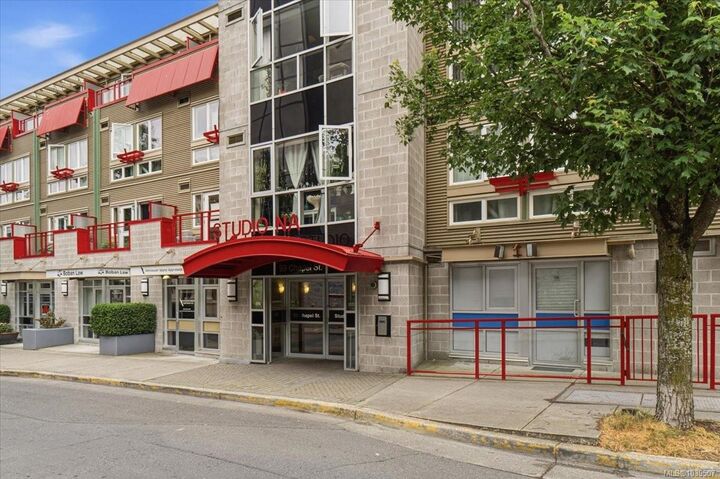 99 Chapel St #411 — photo 1