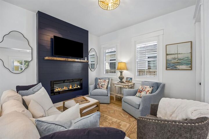 Property Photo:  908 White Street  FL 32034 