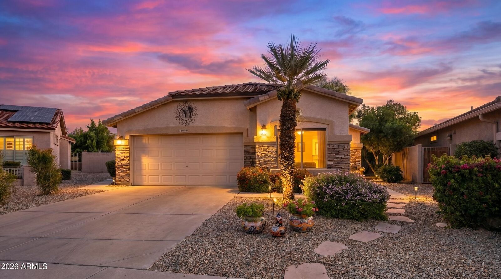 Property Photo: 5113 S Almond Court AZ 85298