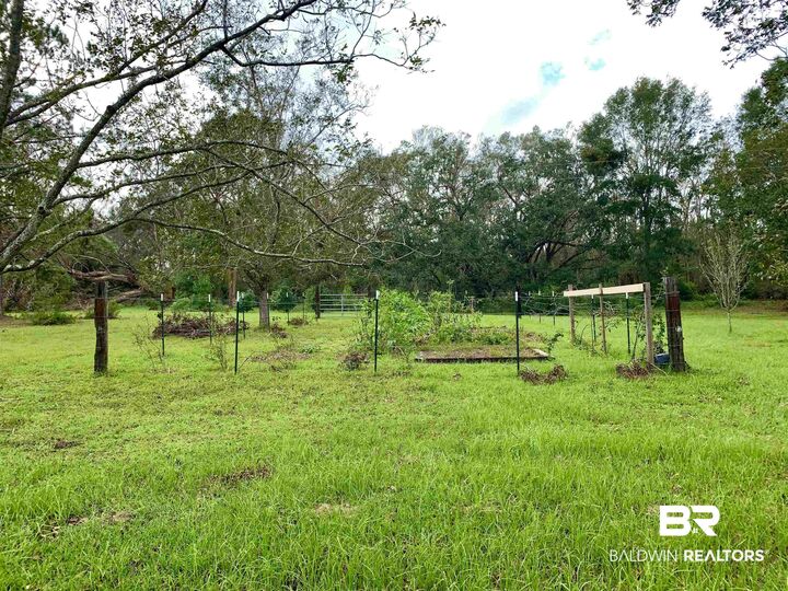 Property Photo:  8789 County Road 11  AL 36532 
