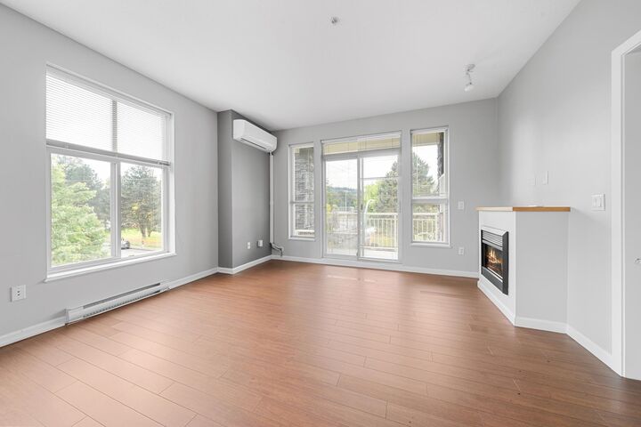 Photo de la propriété:  2477 Kelly Avenue 304  BC V3C 0B3 
