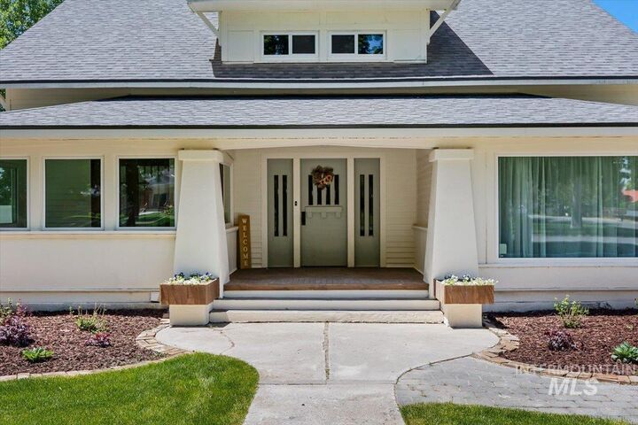 Property Photo:  209 S Birch St  ID 83341 