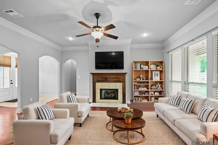 Property Photo:  7119 Lakecrest Dr  LA 70791 