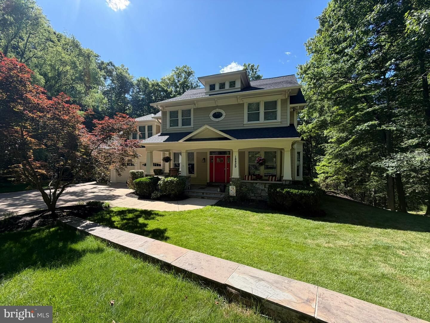 Property Photo:  18429 Woodburn Road  VA 20175 