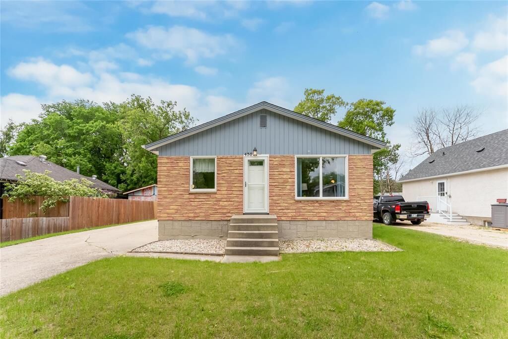 Photo de la propriété:  436 Rosser Avenue  MB R1A 0R1 