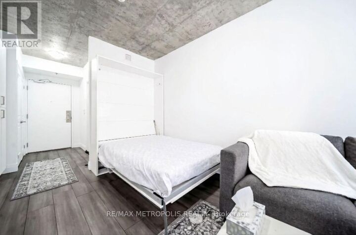Property Photo: 1900 Simcoe Street North 413 ON L1G 4Y3