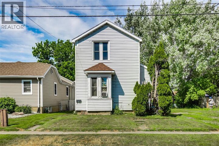 30 Duke Street South — photo 1