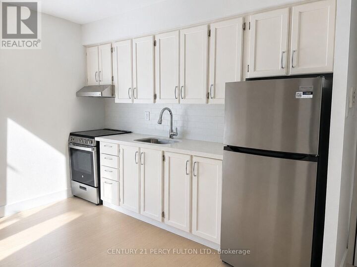 Property Photo: 2373 Bloor Street West 14 ON M6S 1P6