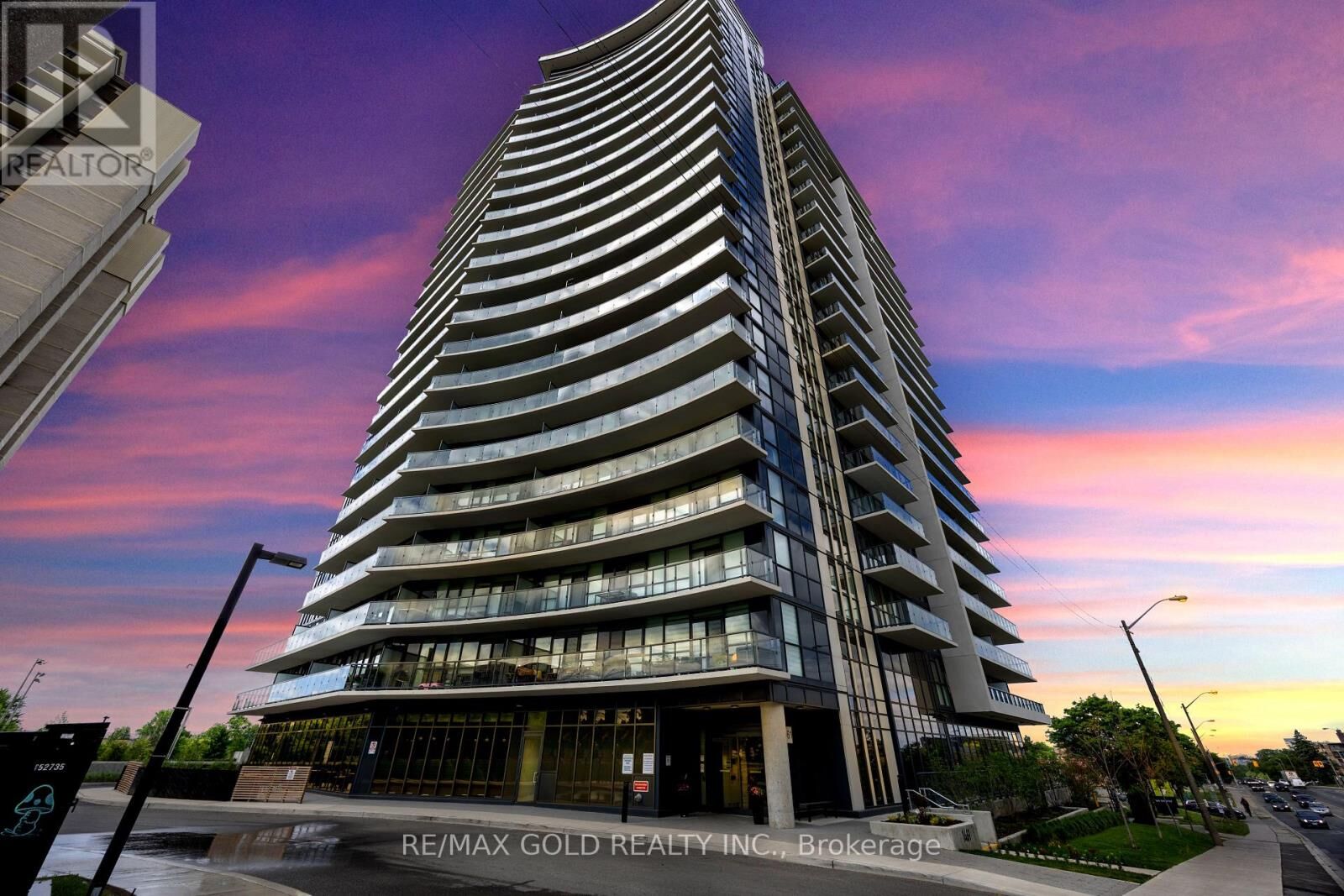 Property Photo:  1461 Lawrence Avenue West 1305  ON M6L 0A6 