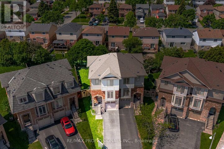 Photo de la propriété: 45 Horton Street Main &Amp 2nd ON L1Z 1E3