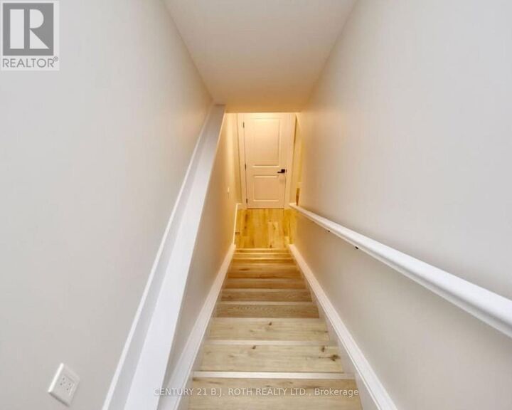 Property Photo:  4 Centre Street  ON L4N 3L4 