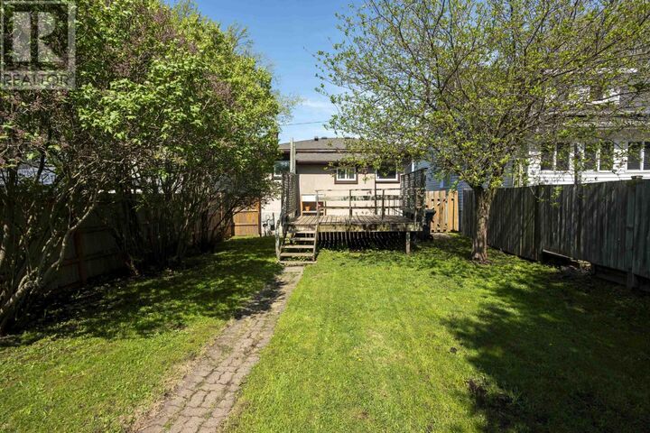 Property Photo:  89 Algonquin Ave S  ON P7B 4S7 