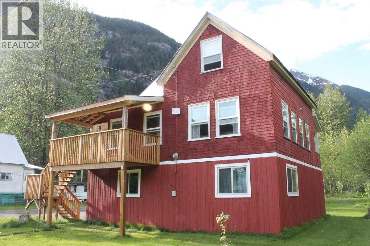 Property Photo:  301 8th Avenue  BC V0T 1W0 