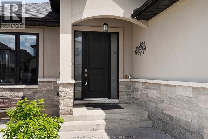 Property Photo:  1390 Barkley Avenue  ON N9P 0E8 