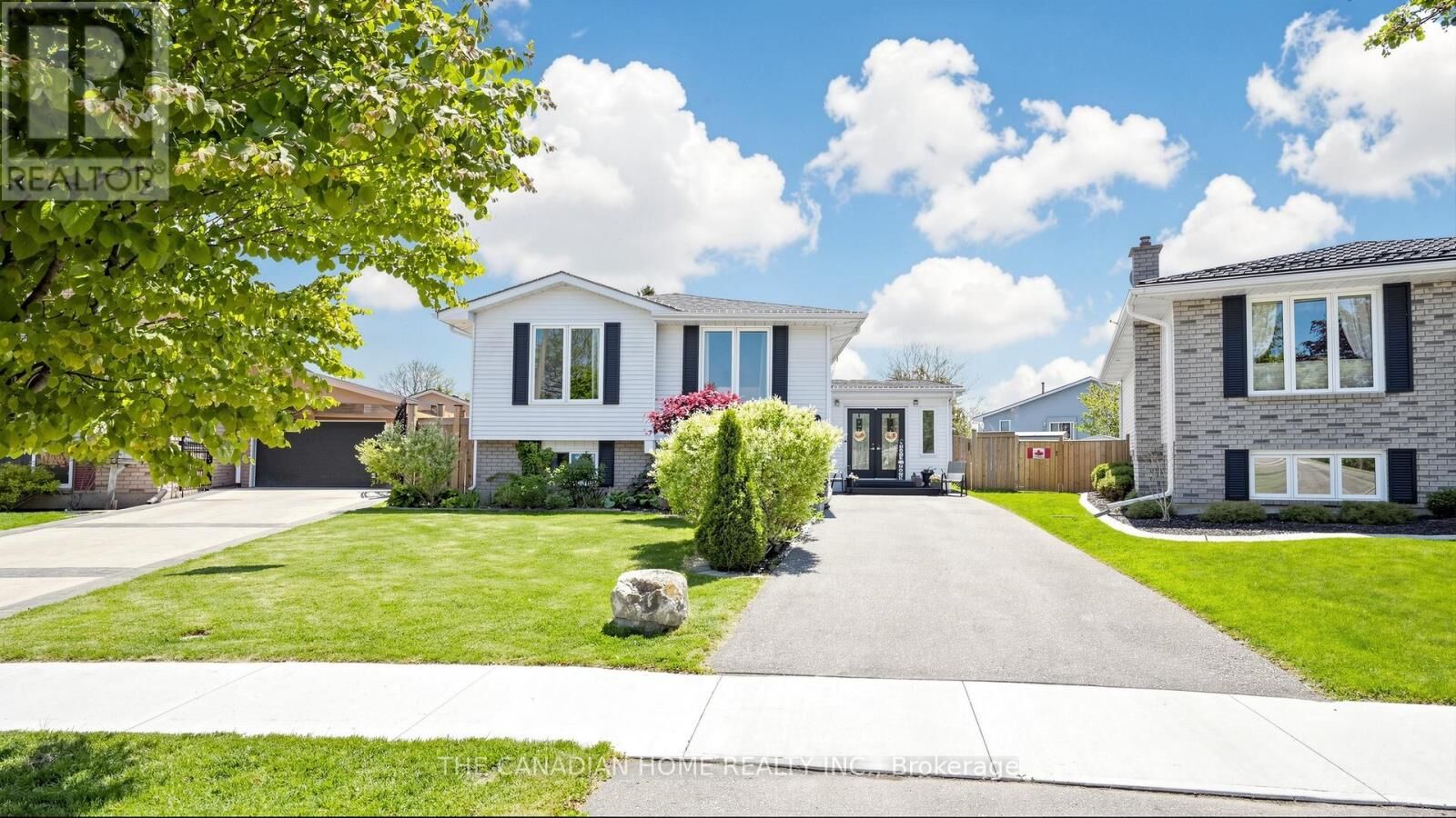 Property Photo: 128 Branlyn Crescent ON N3P 1Z9