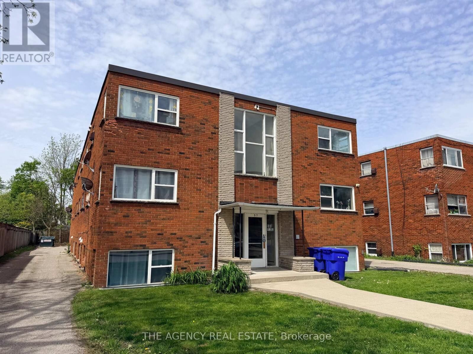 Property Photo:  57 Oliver Street 304  ON N5Z 2E8 