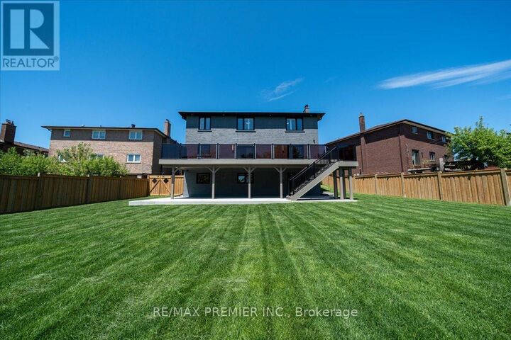 Property Photo:  157 Jeanne Drive  ON L4L 1X8 