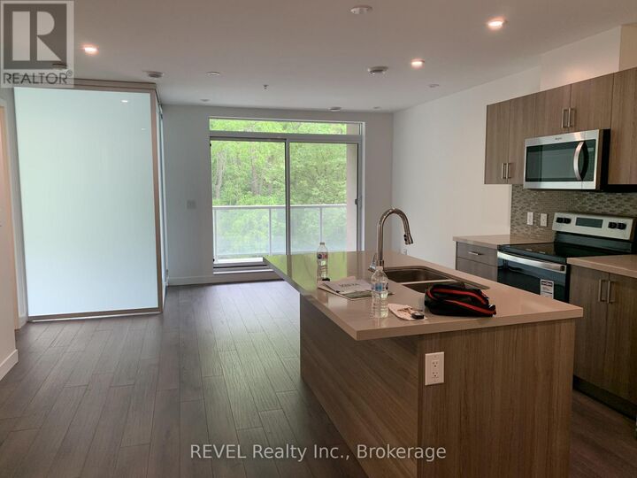 Property Photo:  455 Charlton Avenue East 301  ON L8N 0B2 