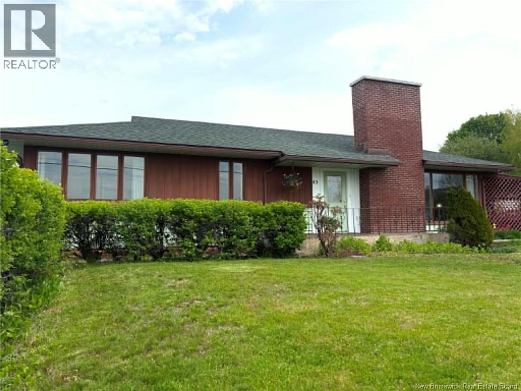 Property Photo:  45 Parkside Street  NB E3N 4A3 