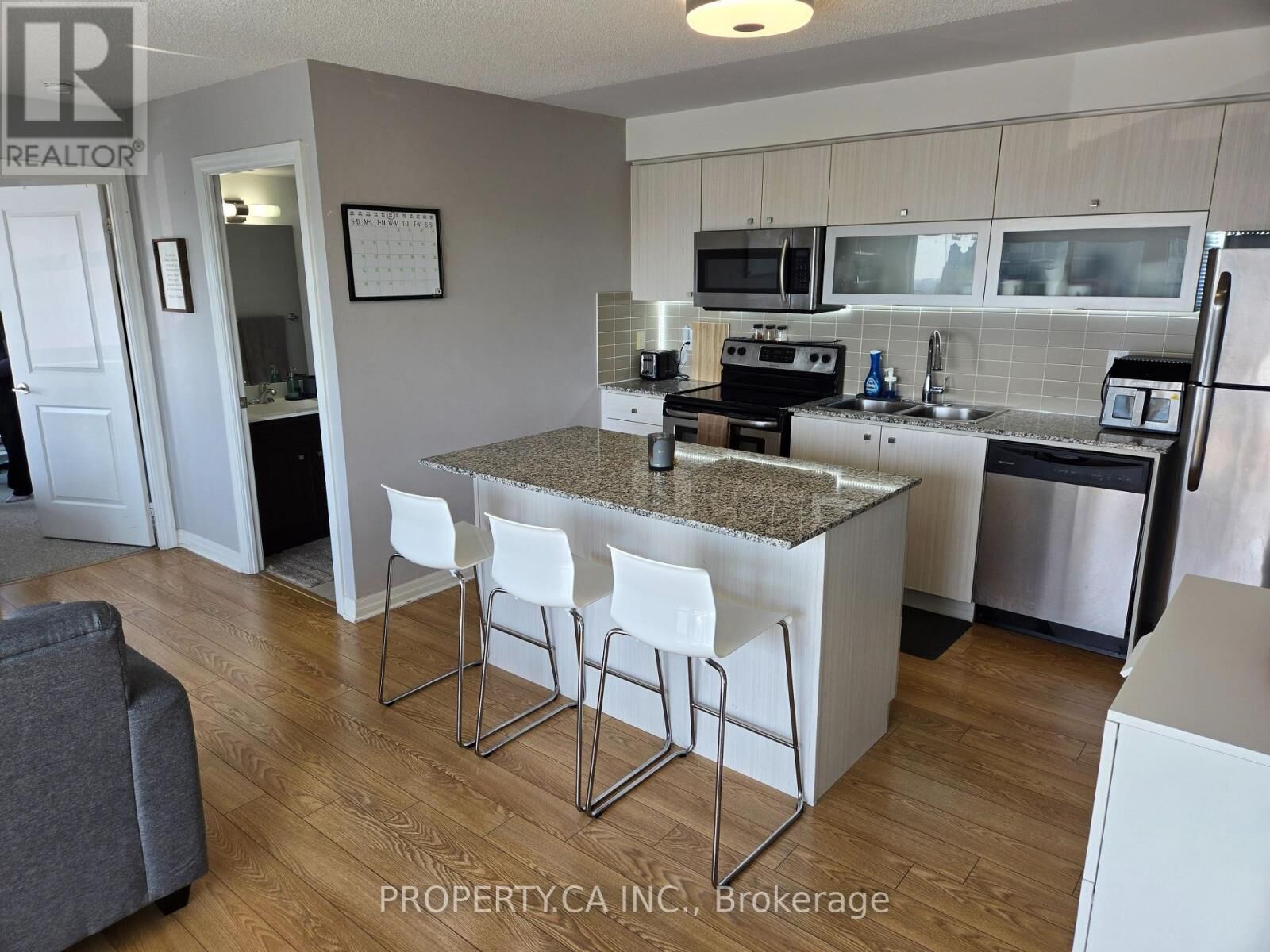 Property Photo:  2015 Sheppard Avenue East 1710  ON M2J 0B3 