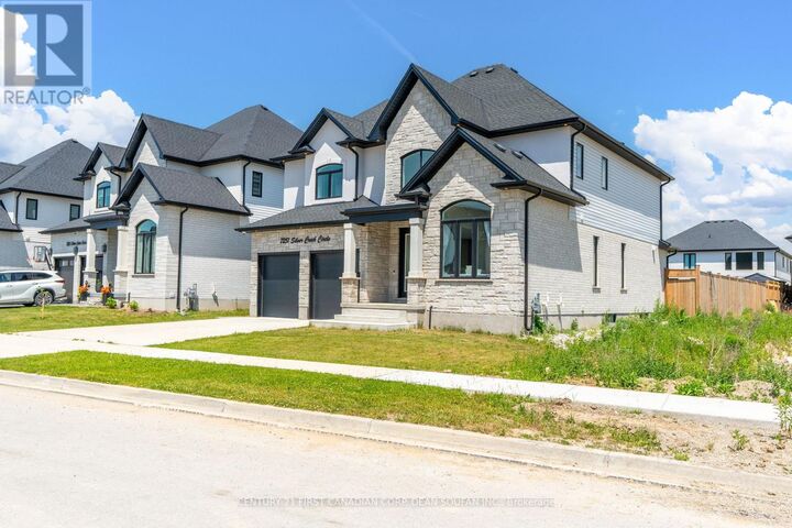 Property Photo: 7251 Silver Creek Circle ON N6P 0G9