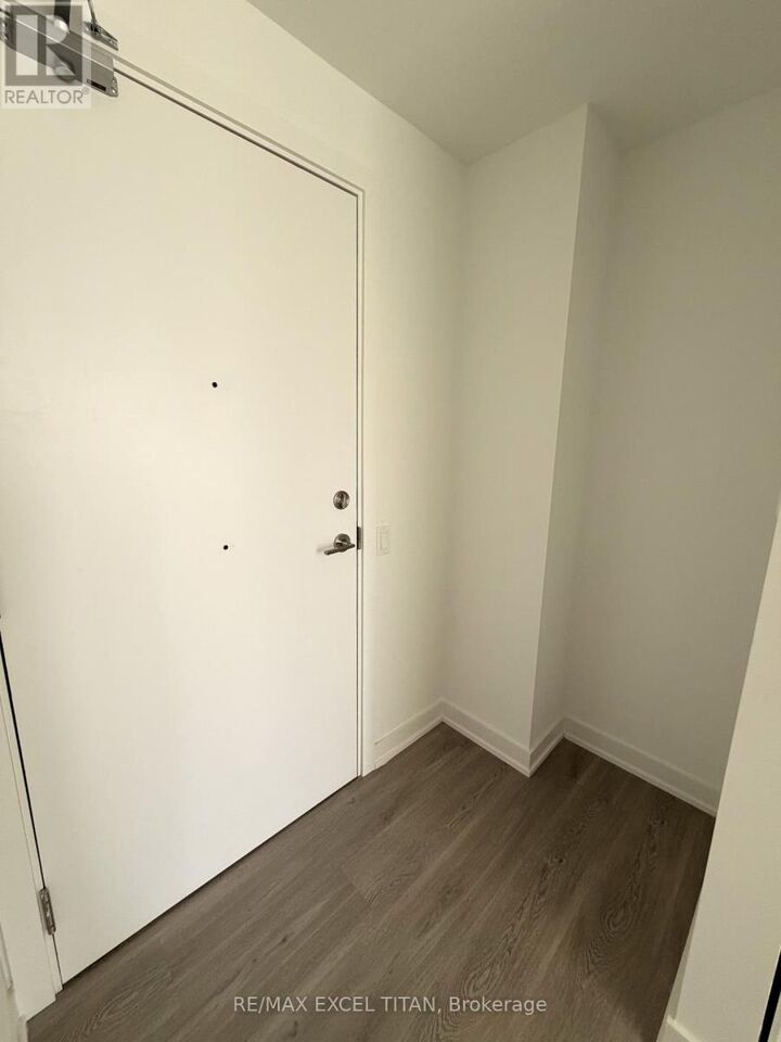 Property Photo: 8 Wellesley Street 5910 ON M4Y 0J5