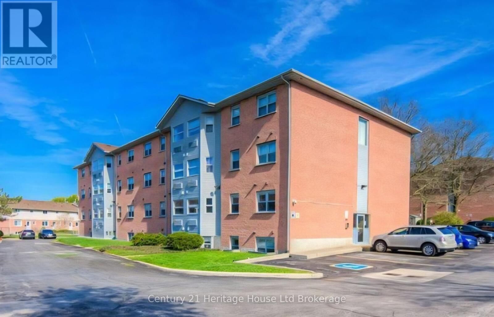Property Photo: 64 Hiawatha Road 13 ON N4T 1P4