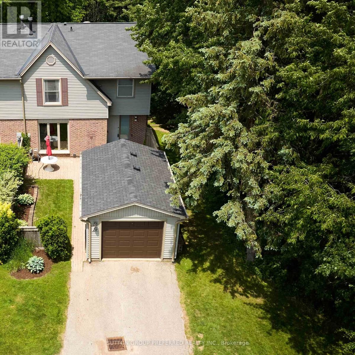 Property Photo: 26 Berkshire Court ON N6J 3N7