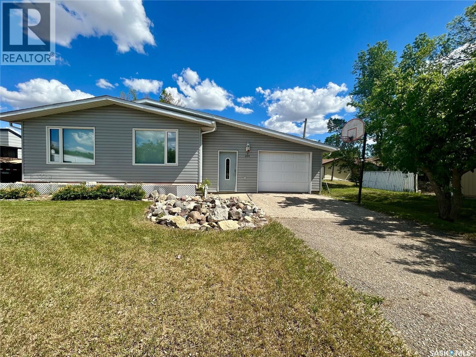 Property Photo: 314 Main Street SK S0G 3L0