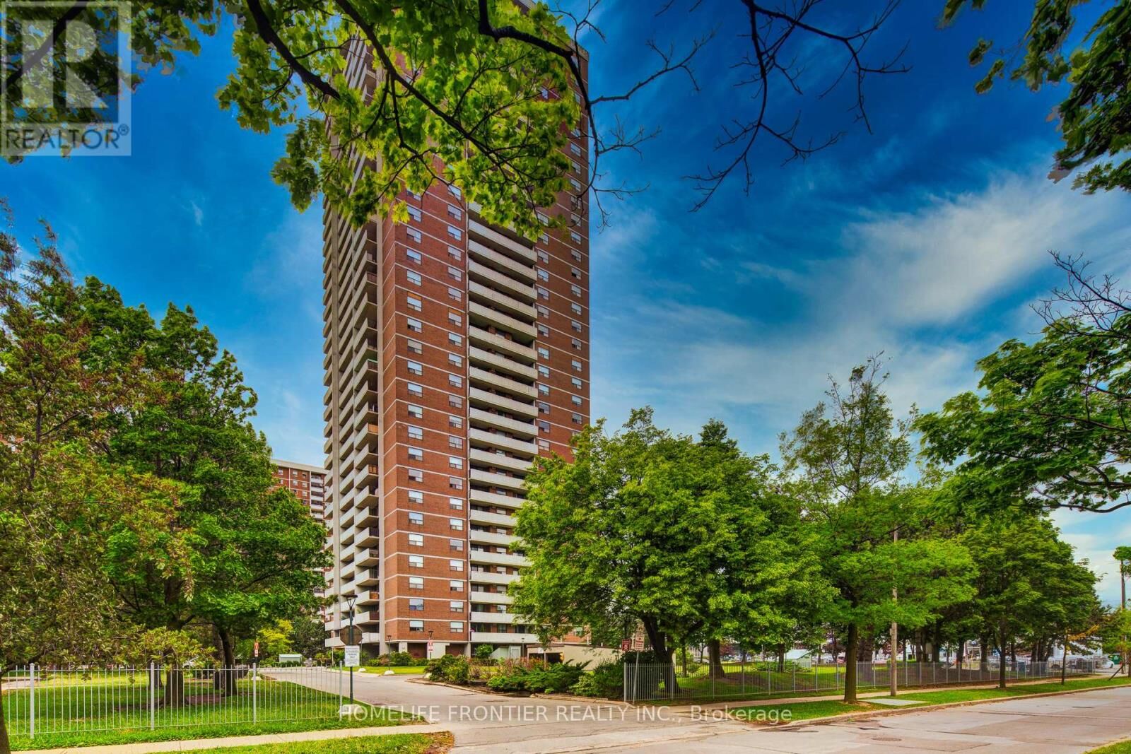 Photo de la propriété:  10 Tangreen Court 608  ON M2M 4B9 
