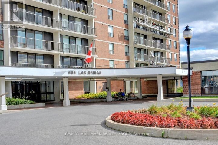 Property Photo:  665 Bathgate Drive 1007  ON K1K 3Y4 