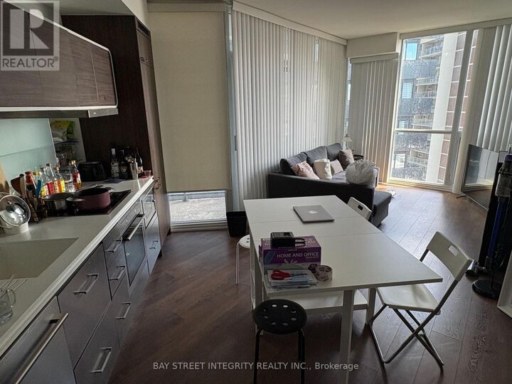 Property Photo:  45 Charles Street East 1912  ON M4Y 0B8 