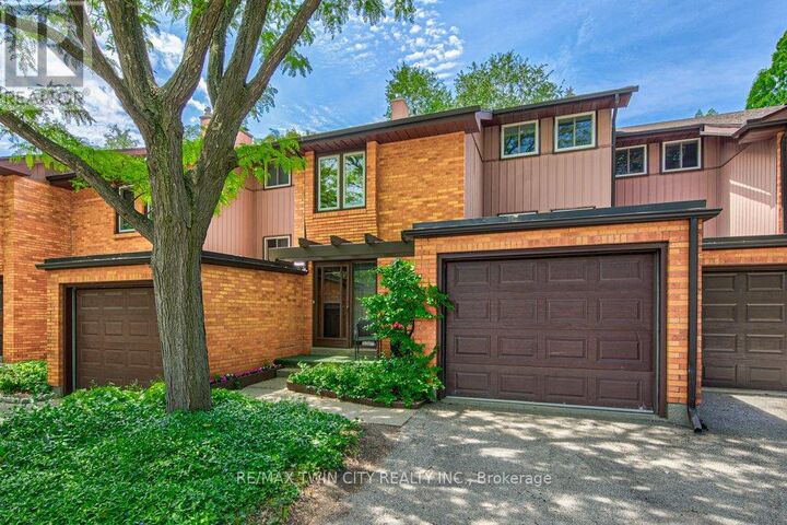 Property Photo:  206 Candlewood Crescent 13  ON N2L 5Y9 