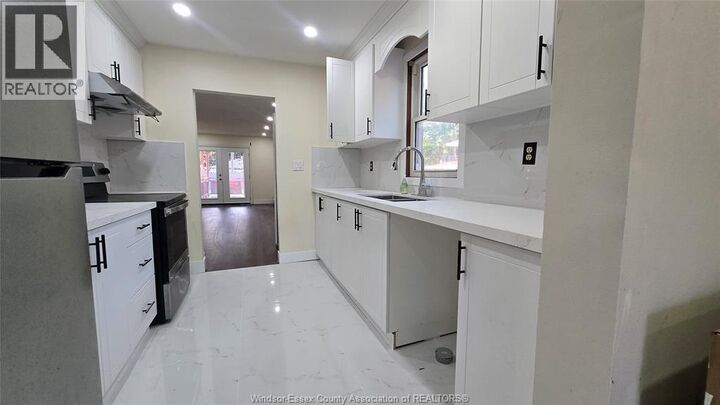 Property Photo: 610 Vanier Street ON N8X 3E3