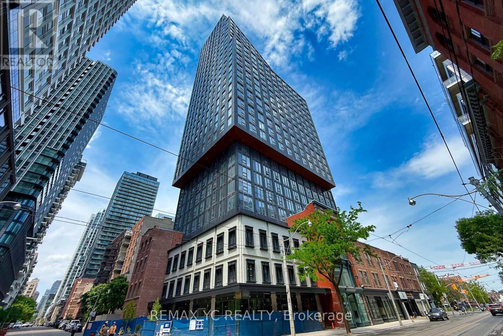 Property Photo:  100 Queen Street East 2515  ON M5C 0B5 