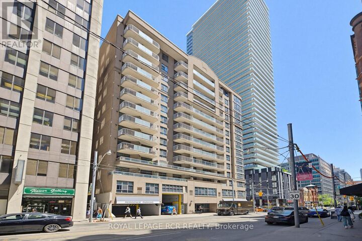 Property Photo:  105 Victoria Street 804  ON M5C 3B4 