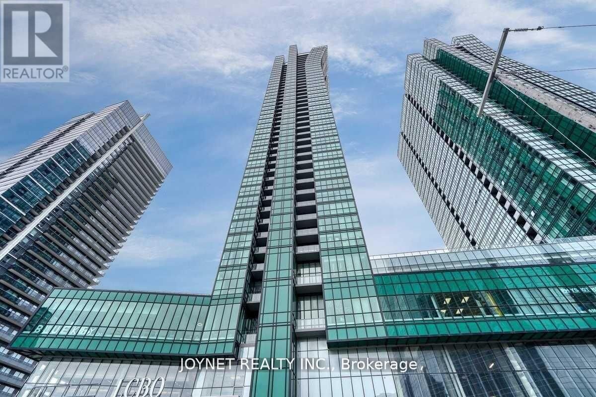 Property Photo: 9 Bogert Avenue 2807 ON M2N 0H3