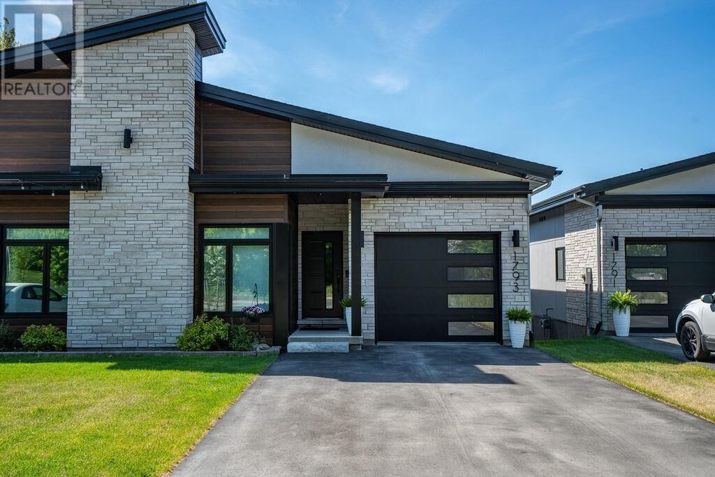Property Photo:  1793 Queen St E  ON P6A 2G8 