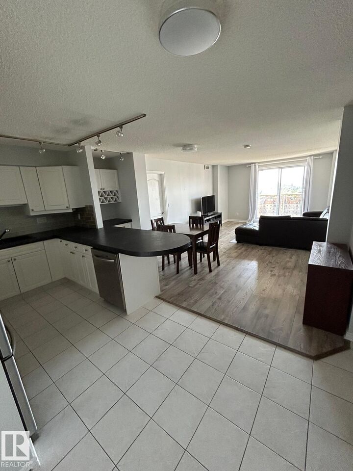 Property Photo: 10909 103 Avenue NW 1506 AB T5K 2W7