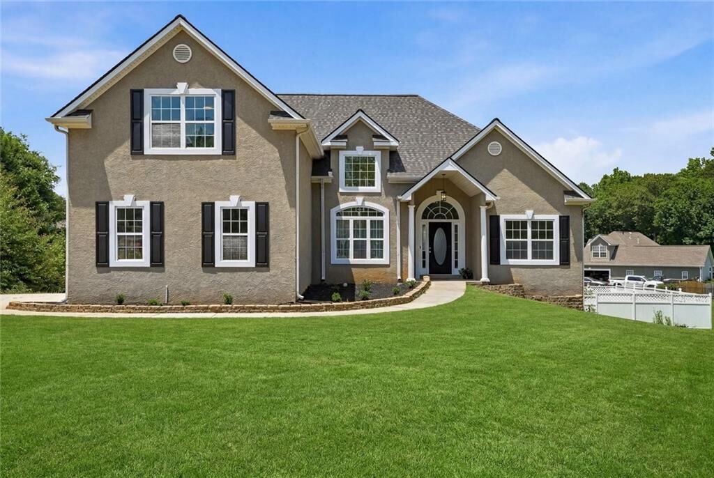 Property Photo:  705 Gatwick Court  GA 30248 