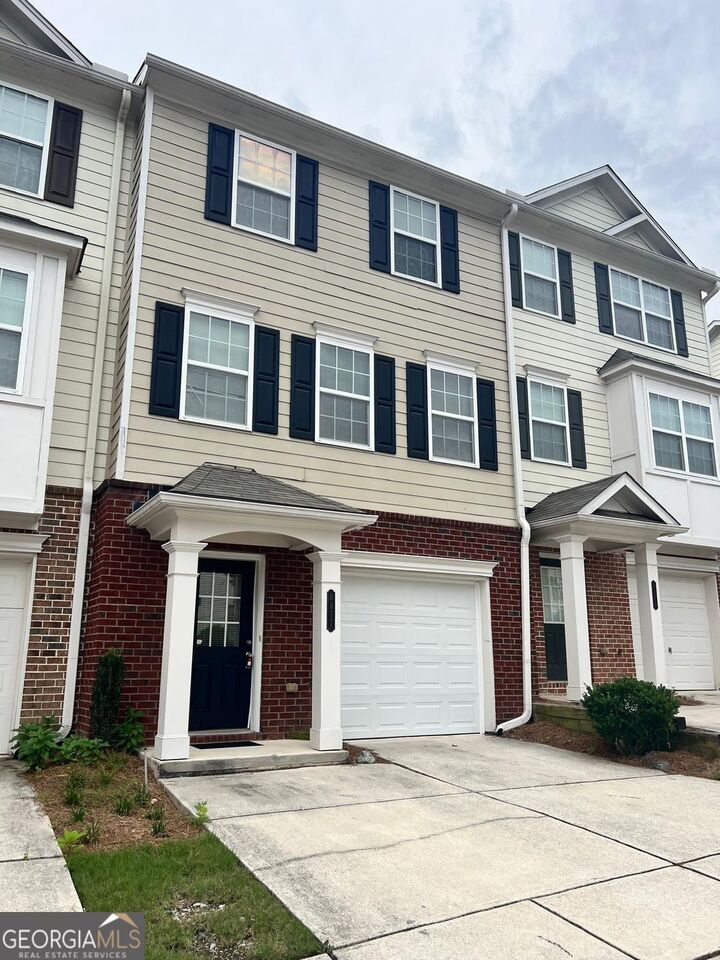 Property Photo: 6877 Slate Stone Way SE GA 30126